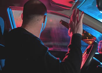 醉酒驾驶的人被拉了